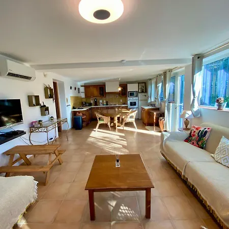 70m2 Avec Piscine Apartmán Saint-Genies-de-Varensal